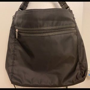 Thirty-one everything crossbody